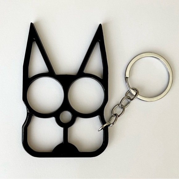 Black Cat Self Defense Keychain - Picture 1 of 5